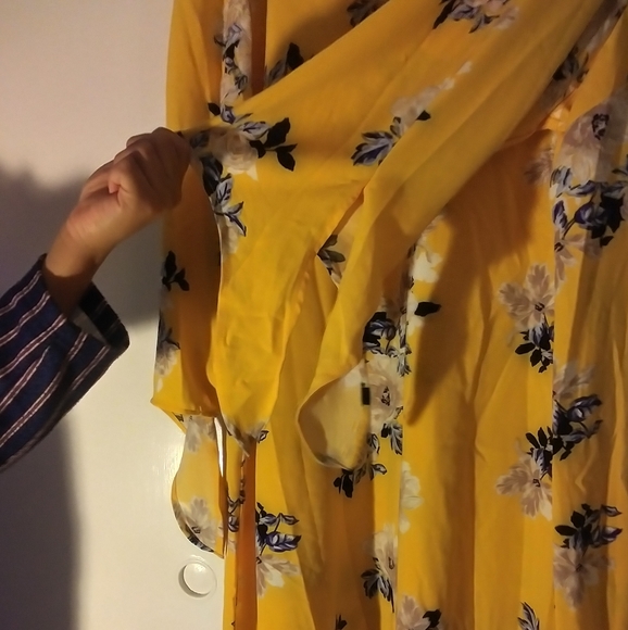 Ava & Viv Yellow Floral Dress - Picture 3 of 6